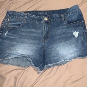 Maurices Denim Shorts Size 16